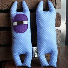 滑鼠手腕墊, 真正的怪物（天藍哇）