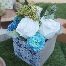 Flower Mart玫瑰裝飾花, 藍色 白色, 藍色, 1個