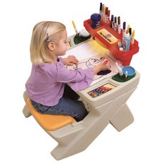 STEP2 미니아트책상, 혼합색상, 1개