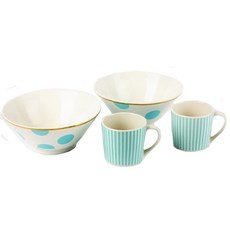 餐桌上的薄荷金麵條餐具套組, 1套