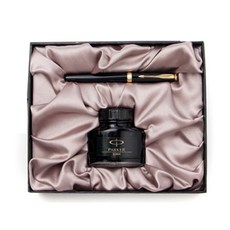 PARKER 禮品套組鋼筆新十四行詩 2 黑漆 GT, 基本筆尖, 金色飾邊 (GT)