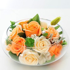 플로라투유 카리테스의 유혹, 피치