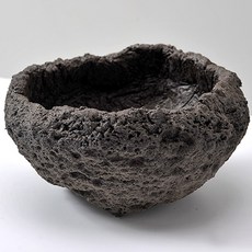 HAPPY WORLD 火山石圓形花盆, 單一顏色