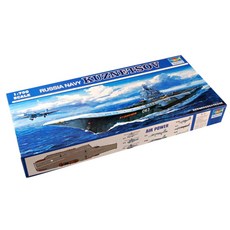 트럼페터 1:700 USSR Kuznetsov 급 항공모함 프라모델, 1개