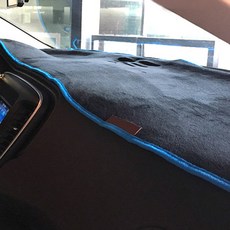 어바인클래스 논슬립 벨벳 대쉬보드커버 현대, 현대 벨로스터 (센터 무), 블랙 + 스카이