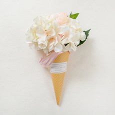 더플라워마켓 달콤 수국 아이스크림콘 꽃다발, 크림