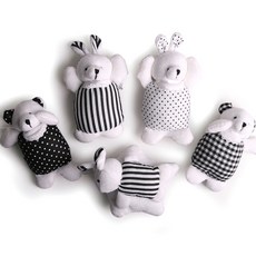 aginory 黑白吊飾玩具娃娃, 兔多利