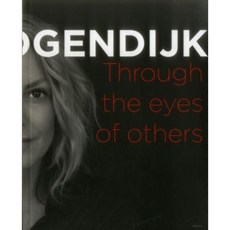 Through the Eyes of Others I See Me Hardcover, Lannoo Publishers