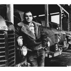 Typical Men: The Representation of Masculinity in British Cinema Paperback, I. B. Tauris & Company