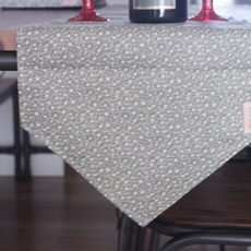 Noland 波斯菊桌旗, 綠色, 220 x 30 cm