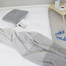 Casa El Uda細條紋絎縫床墊套, 白色的