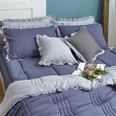 The Zari 荷葉邊素色絎縫水洗寢具組