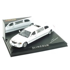 SUNSTAR複刻版1/43 LINCOLN TOWN CAR LIMOUSINE 2000壓鑄模型 SU363129WH, 混色