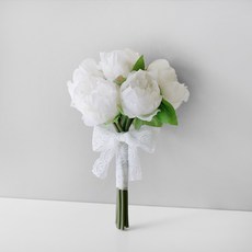 BLOOMING&ME 仿真絲質牡丹蕾絲緞帶花束, 白色