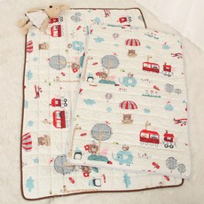 EziBaby 棉質防水絎縫墊, 動物島款