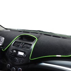 BlueCode 毛氈防滑汽車儀表板遮光墊 金屬標誌 黑色 + 綠色, Forte(JJ嵌入式)