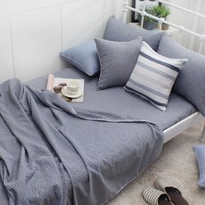 BED&DECO 素色泡泡紗薄被+床墊+枕頭套, 深藍色