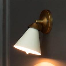 DAYSTAR HOUSE Odette 1 號壁燈, 混色