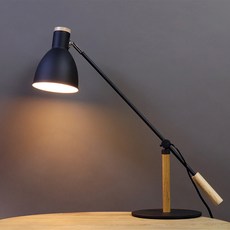 DAYSTAR HOUSE 湯米站, 黑色