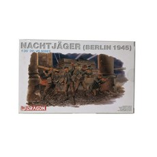 DRAGON DML0960 1/35 Nachtjager Berlin 1945 塑料模型, 1個