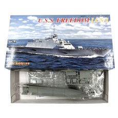 cyber-hobby.com DragonModels 1/350 USS Freedom LCS-1 塑料模型, 1套