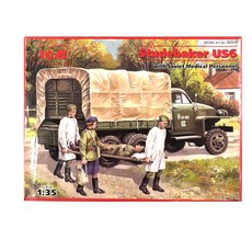 ICM塑膠模型1/35 Studebaker US6 With Soviet medical personnel, 1個
