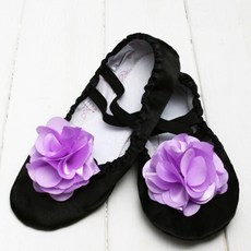 芭蕾兒童女孩的 Aroma 黑色緞面芭蕾舞鞋
