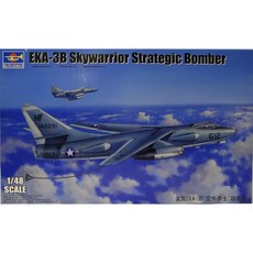 TRUMPETER 1:48 EKA-3B Skywarrior Straregic Bomber TRU02872 塑料模型戰鬥機, 1個