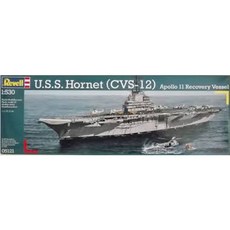 Revell RV5121 1:530 USS 大黃蜂 CVS-12 阿波羅 11 回收船塑料模型航空母艦, 1個