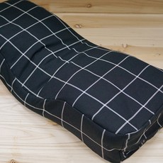 渲染格紋藍標枕頭套