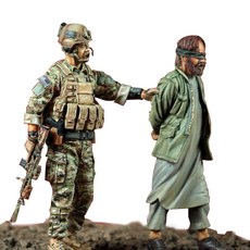 AirborneMiniature塑膠模型 1/35 特種部隊與俘虜塔利班, 1個