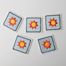 時尚亮點迷你刺繡貼 方形布貼 28 x 28 mm, 太陽, 5個