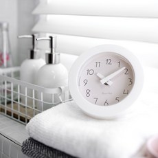 UNKNOWN 浴室時鐘, 嬰兒