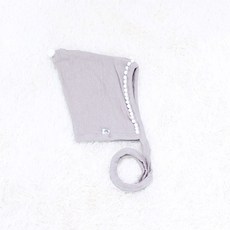 ALOHAJ 孩童素色絨球綁帶帽