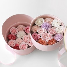 BLOOMING&ME 康乃馨人造花束禮盒, 混色