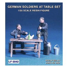 傳奇1:35德國士兵在餐桌組 2個模型 塑膠模型 lf0042, 1個