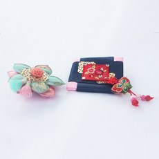 Prime Ribbon Navy Square Hanbok Clip Pin 薄荷色超聲波花夾別針套組