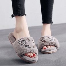 올나인 심플 파츠 부드러운 털 방한 슬리퍼