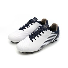 Nassau 超輕足球鞋