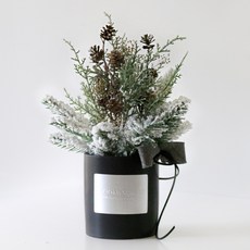 BLOOMING&ME 人造冬季啞光黑鍋中心裝飾品, 黑色的, 1個