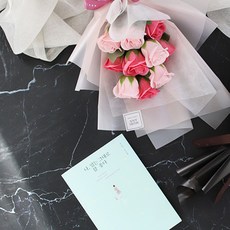 MORIANN Soap Flower Rose 10p + Book I really like me the way I am + Message Tech 當你微笑時，我也喜歡, 混色