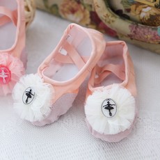 De Bella girls 女孩的胸針鈕扣芭蕾舞鞋