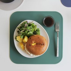 ade.l 方形矽膠餐墊, 卡其色, 寬 318mm x 長 318mm