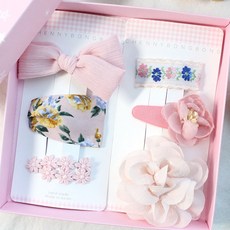 Chaney Bonbong 春風粉色髮夾套裝