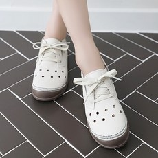 J SHOE 鏤空羊皮手工休閒鞋