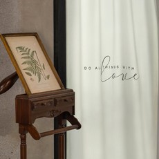 DECOVIEW Love Typo 刺繡防風玄關門簾, 白色