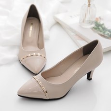 GODSHOE 鍊條皮帶尖頭高跟鞋