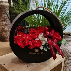 Decocomani人造花壁飾花籃, 紅色