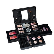컬러딥 멀티 메이크업 박스 블랙 와니 에디션 세트, 1개, 글리터 2.5g*2개, 아이섀도우 팔레트 0.7g*6개*6개, 립팔레트 1g*7개*2개, 하이라이터 4g, 블러쉬 4g*2개, 쉐딩 4g, 아이브로우 키트 2g*2개, 글로우 립밤 3.2g, 마스카라 5g, 아이라이너 5g, 커버팩트 10g, 커버팩트 리필 10g, 쿠션틴트 2.5g*2개