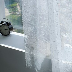 Gold Yarn雛菊花蕾絲小窗簾 2入+窗簾繩組, 白色的